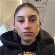 Ragazza al quinto anno di liceo classico offre lezioni di italiano e matematica a bambini e ragazzi di elementari e medie